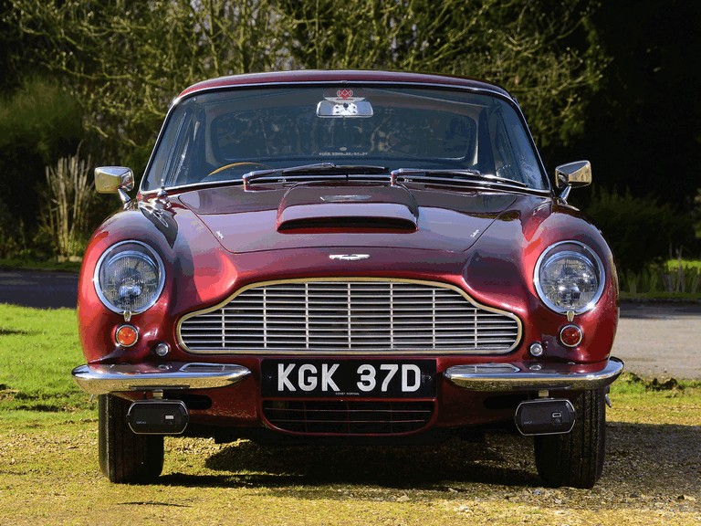 1965 Aston Martin DB6 - UK version 383588