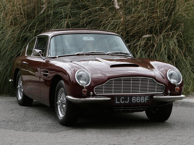 1965 Aston Martin DB6 - UK version 383590