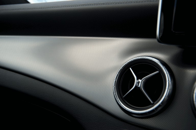 2013 Mercedes-Benz CLA ( C117 ) 180 - UK version 385338