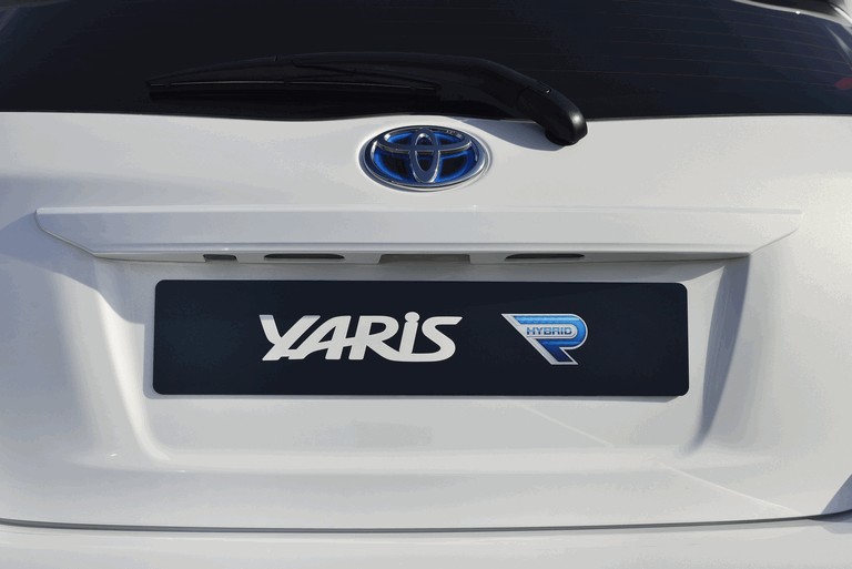 2013 Toyota Yaris Hybrid-R concept 396266