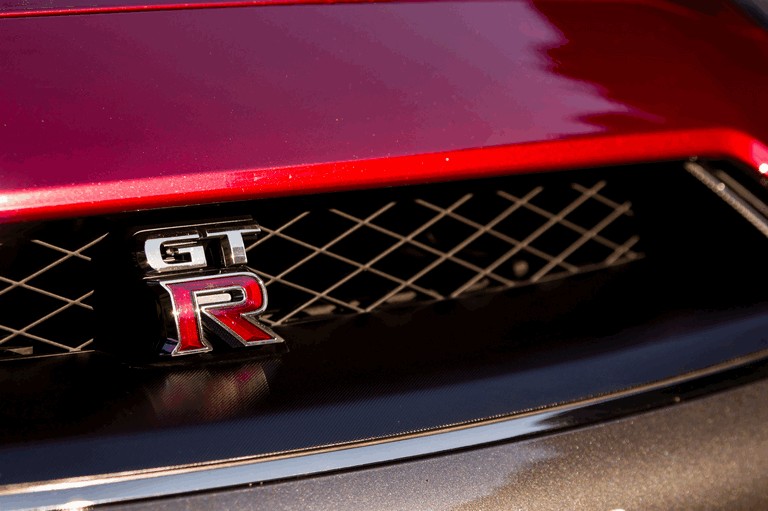 2014 Nissan GT-R ( R35 ) 403710