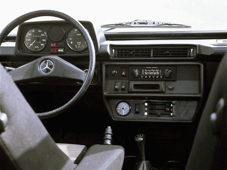 1982 Mercedes-Benz 240 GD SWB ( W460 ) 404219