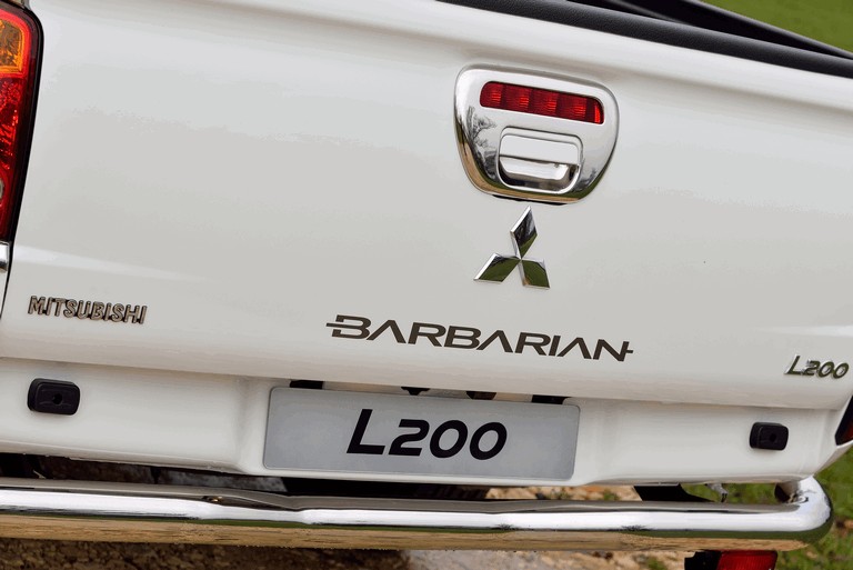 2014 Mitsubishi L200 Barbarian - UK version 409111