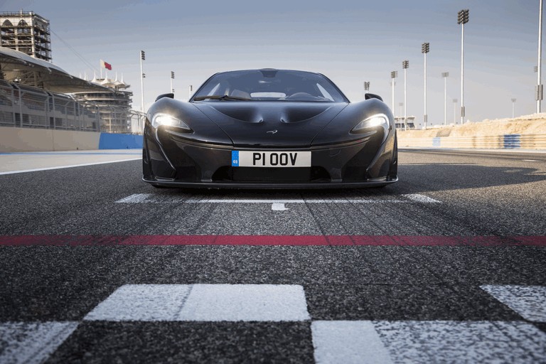 2014 McLaren P1 - Bahrain test 472138