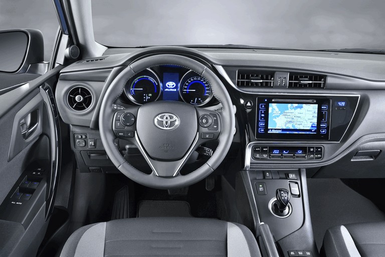 2015 Toyota Auris 428124