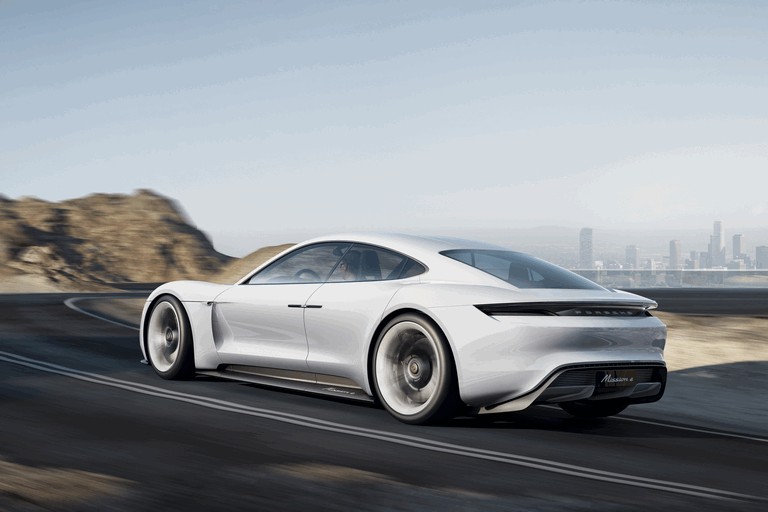 2015 Porsche Mission E concept 433110