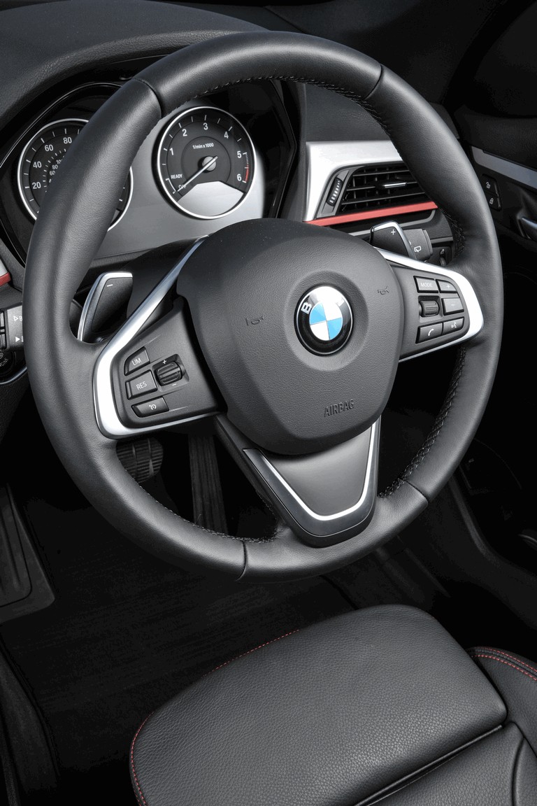 2015 BMW X1 20d Sport - UK version 434292
