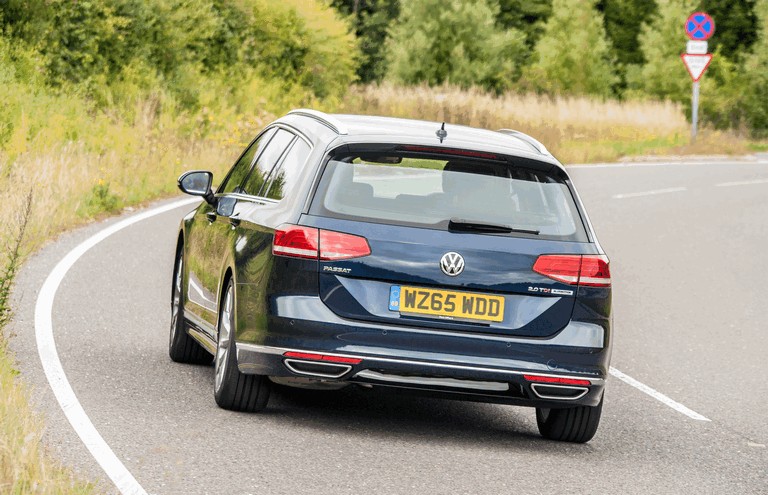2015 Volkswagen Passat Estate R-Line - UK version 437060
