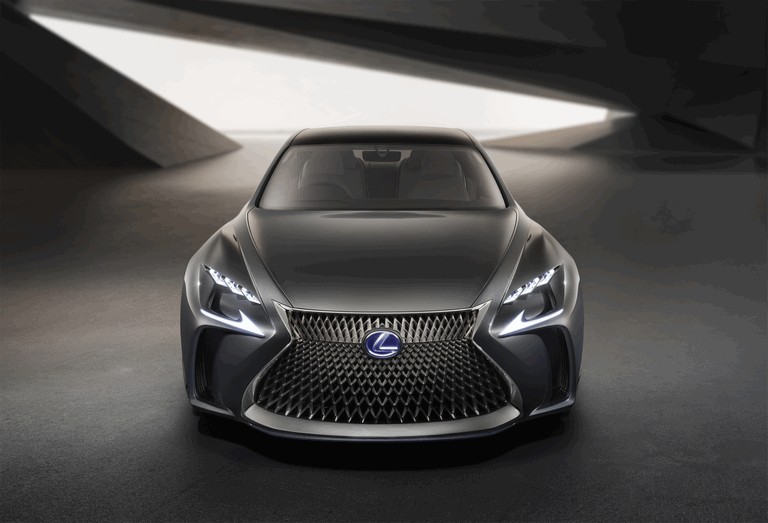 2015 Lexus LF-FC concept 438038