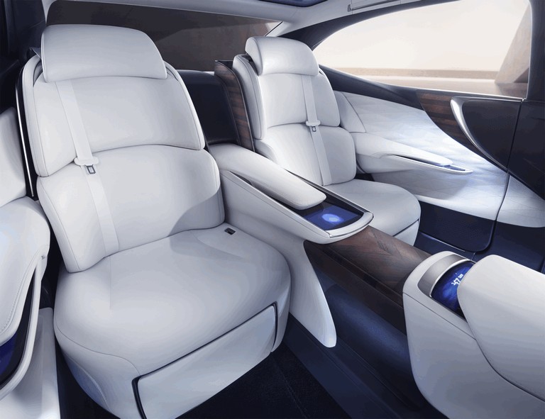 2015 Lexus LF-FC concept 438044