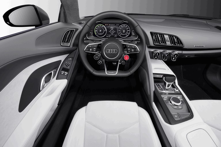 2015 Audi R8 e-tron piloted driving 440120