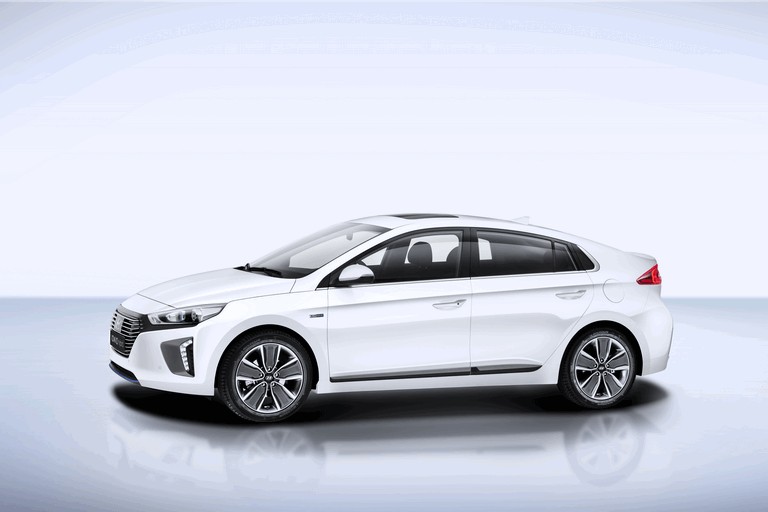 2016 Hyundai Ionic Hybrid concept 443438