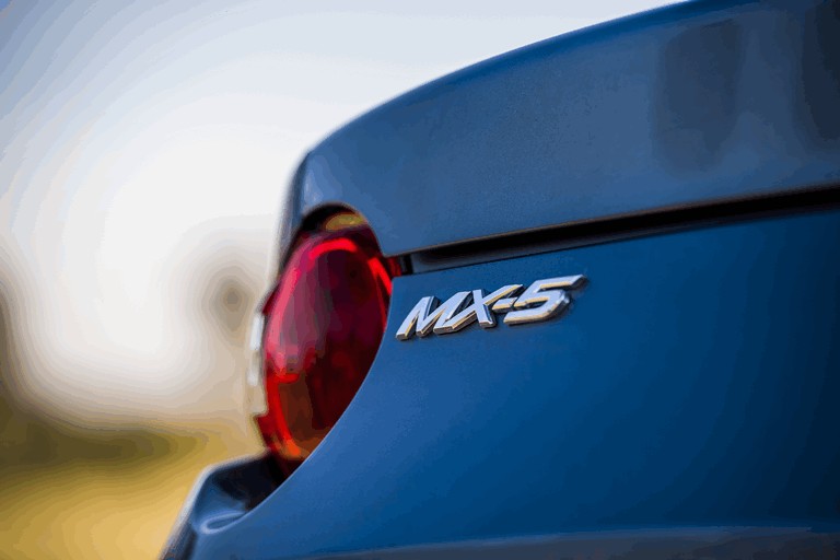 2017 Mazda MX-5 Arctic - UK version 456561