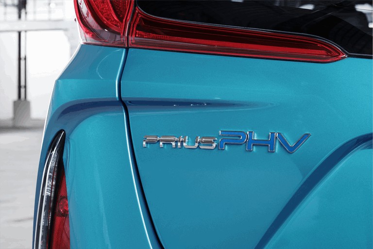 2017 Toyota Prius Plug-in Hybrid 457587