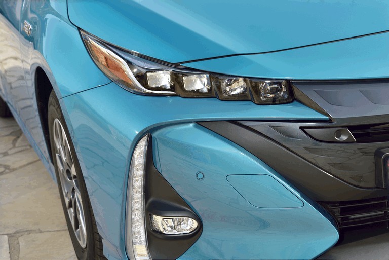 2017 Toyota Prius Plug-in Hybrid 457591
