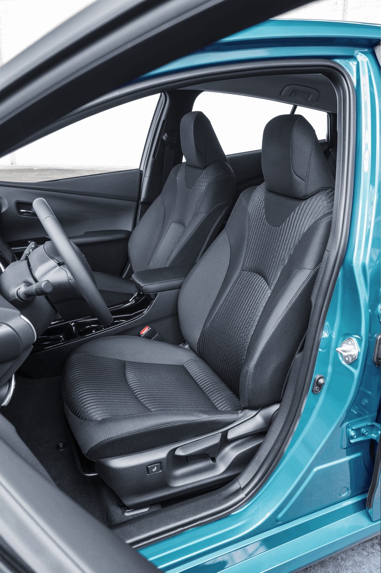 2017 Toyota Prius Plug-in Hybrid 457609