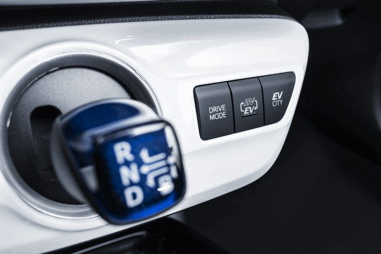 2017 Toyota Prius Plug-in Hybrid 457622