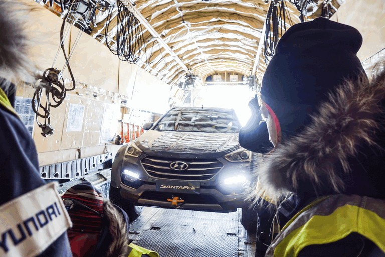 2017 Hyundai Santa Fe Endurance - Antarctica edition 462005