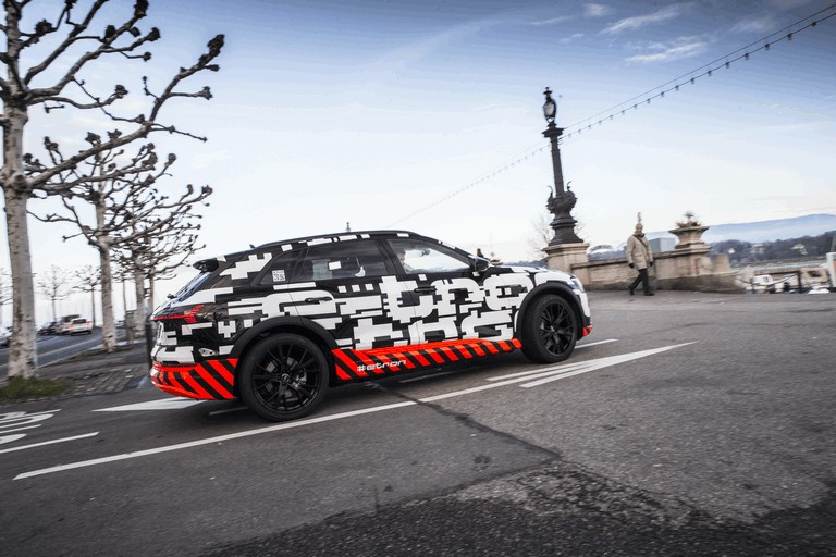 2018 Audi e-tron prototype 474470