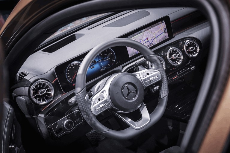 2018 Mercedes-Benz A-klasse L sport sedan 481103