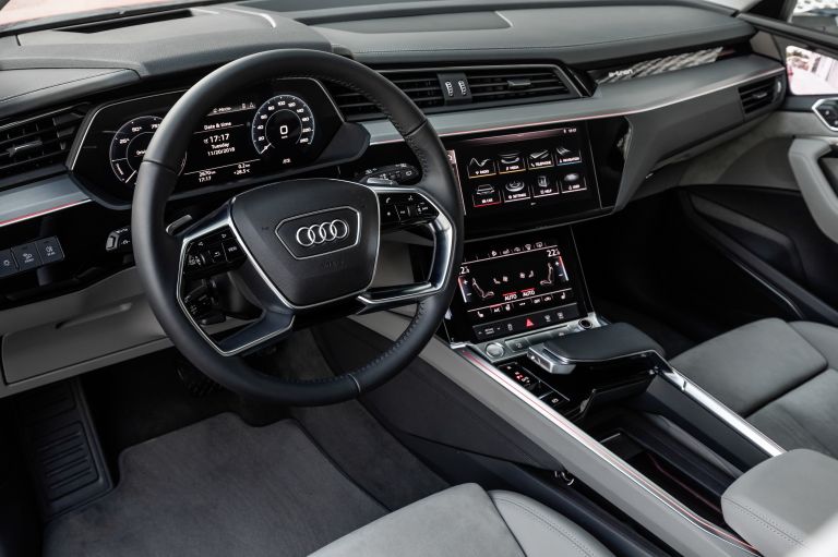 2019 Audi e-Tron 525078