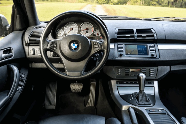  BMW X5 (E5) .8is
