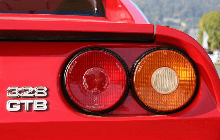 1986 Ferrari 328 GTB 196071