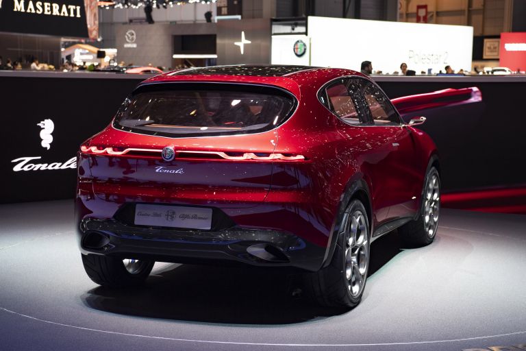 2019 Alfa Romeo Tonale concept 539493