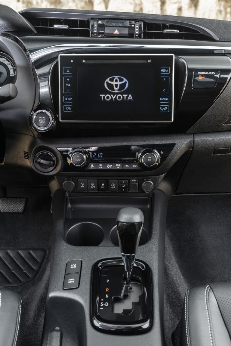 2019 Toyota Hilux special edition 543980