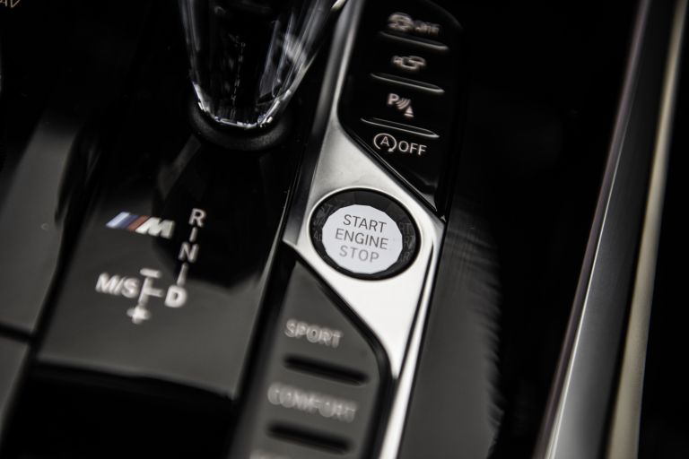 2019 BMW X7 xDrive M50d - UK version 544411