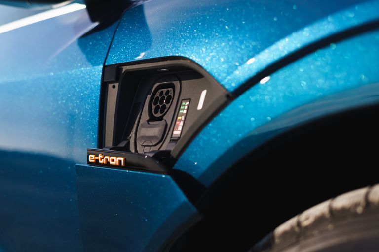 2019 Audi e-Tron - UK version 544867