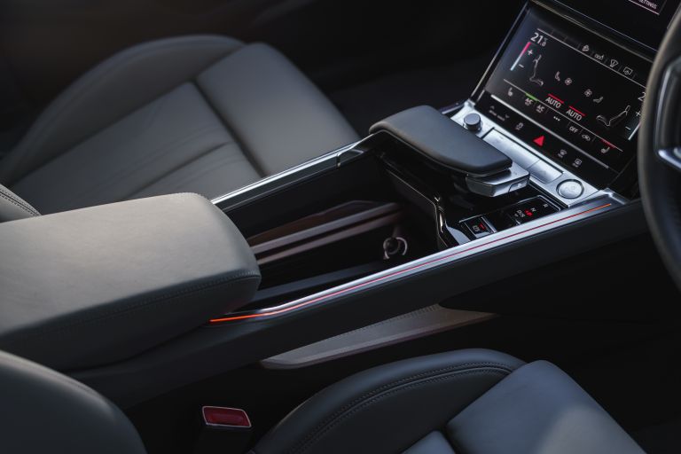 2019 Audi e-Tron - UK version 544915
