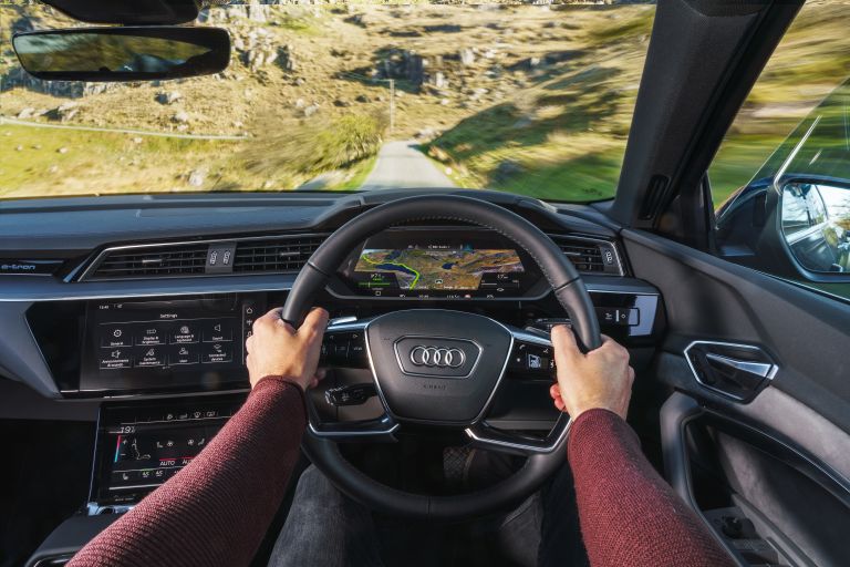 2019 Audi e-Tron - UK version 544918