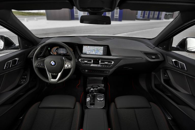 2019 BMW 118i ( F40 ) Sportline 546677