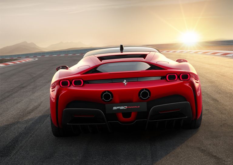 2019 Ferrari SF90 Stradale 547135