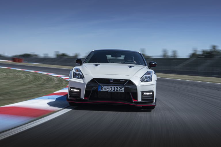 Nissan Gt R R35 Nismo Free High Resolution Car Images