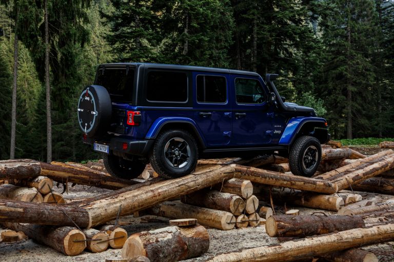 2020 Jeep Wrangler Unlimited 1941 552419