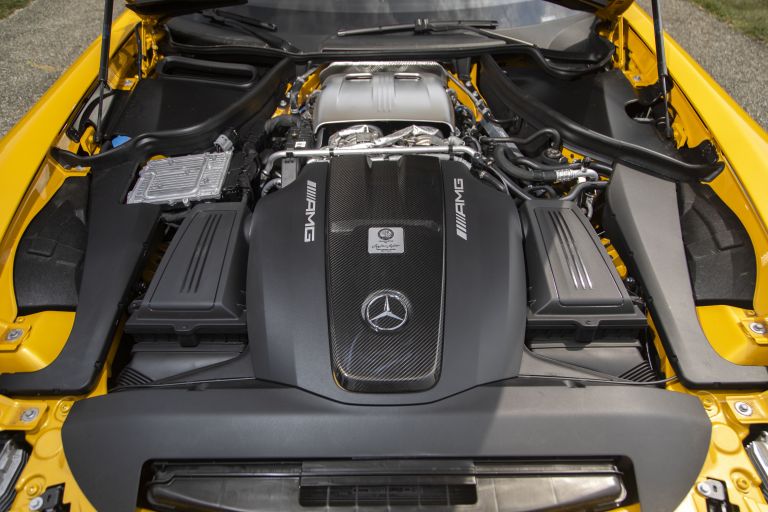 2020 Mercedes-AMG GT R 558404