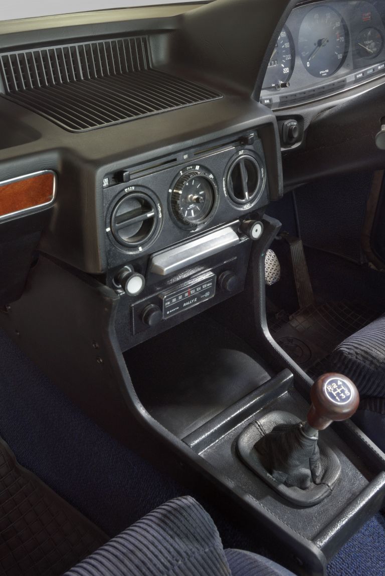 1976 BMW 530 ( E12 ) MLE ( restored in 2019 ) 564001