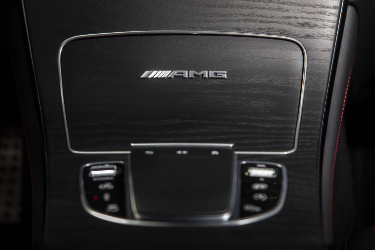 2020 Mercedes-AMG GLC 63 S 4Matic+ - USA version 564083