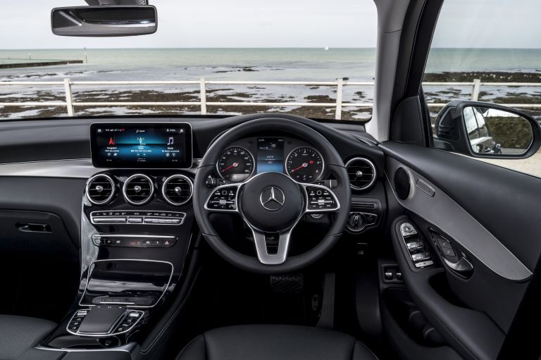 2019 Mercedes-Benz GLC 220d 4Matic - UK version 566572
