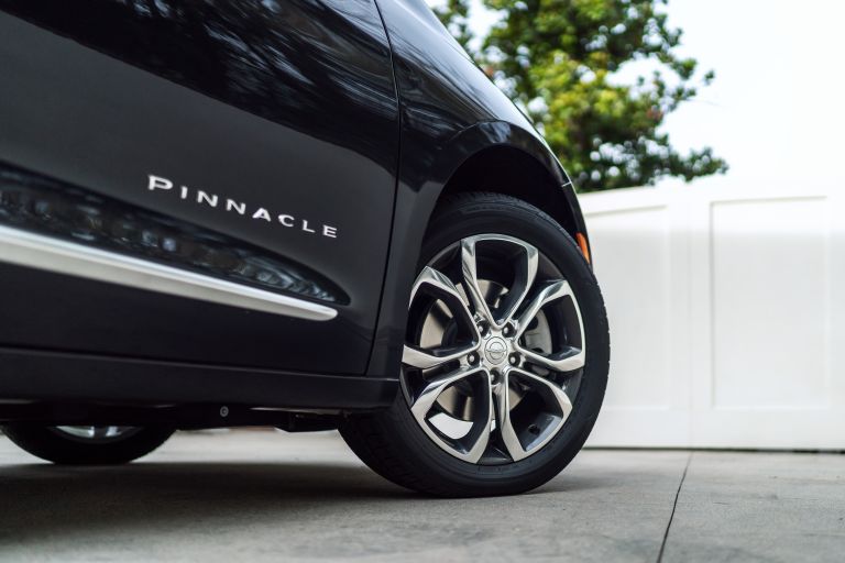 2021 Chrysler Pacifica Pinnacle 576610