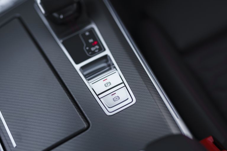 2020 Audi RS6 Avant - UK version 577441