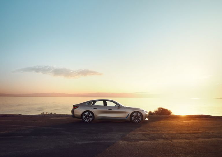 2021 BMW Concept i4 579864