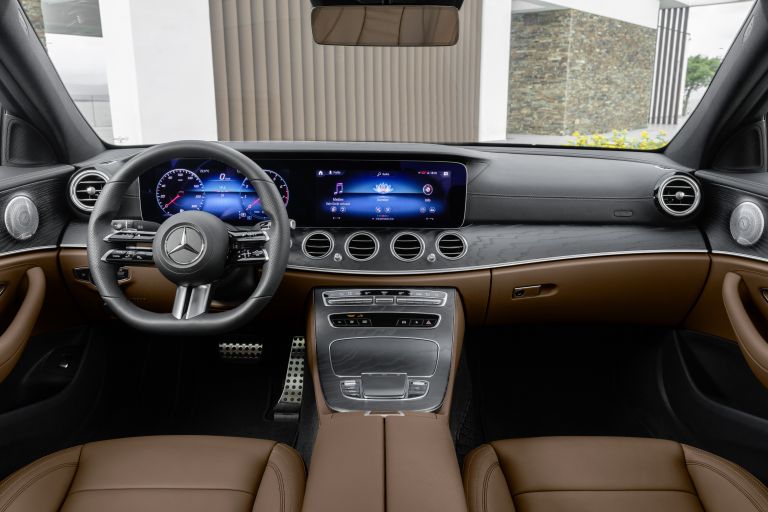 2020 Mercedes-Benz E-Class 580210