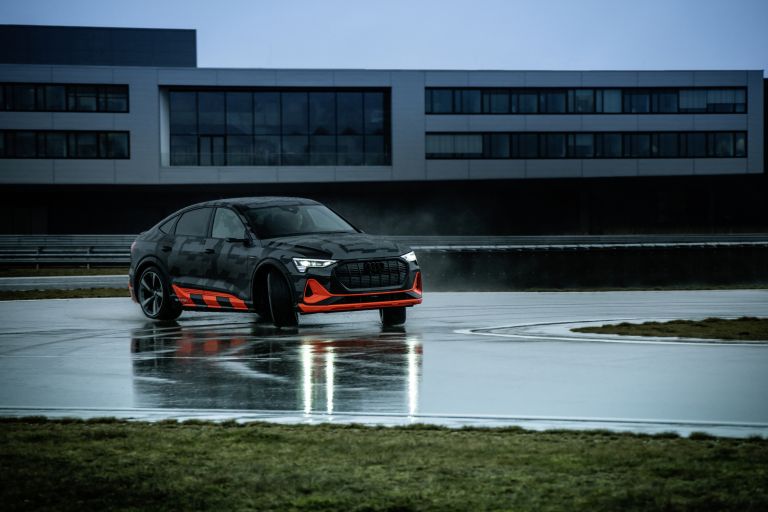 2020 Audi e-Tron Sportback S concept 580569