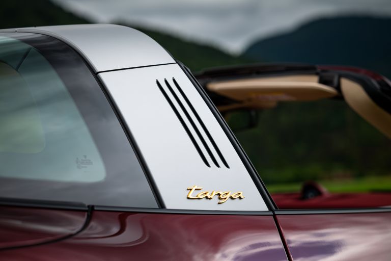 2020 Porsche 911 ( 992 ) Targa 4S Heritage Design Edition  591579
