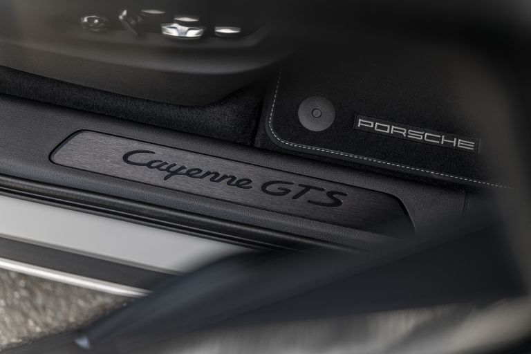 2020 Porsche Cayenne GTS 589542