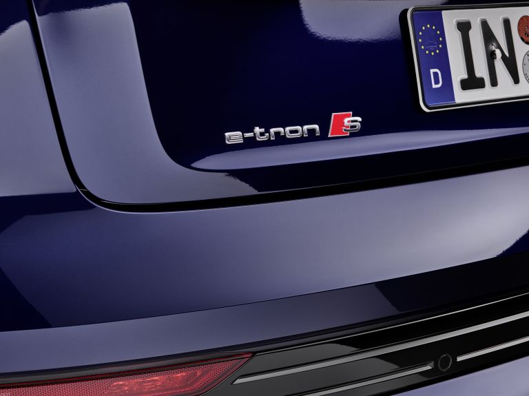 2021 Audi e-tron S 590172