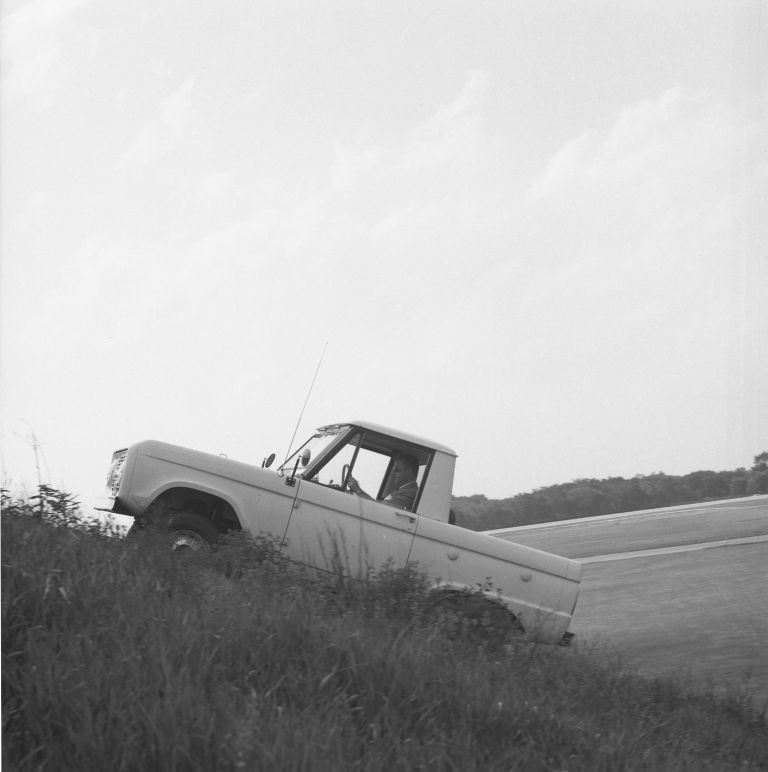 1966 Ford Bronco pickup 592459